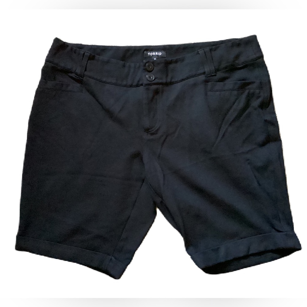 Torrid stretch shorts. 16